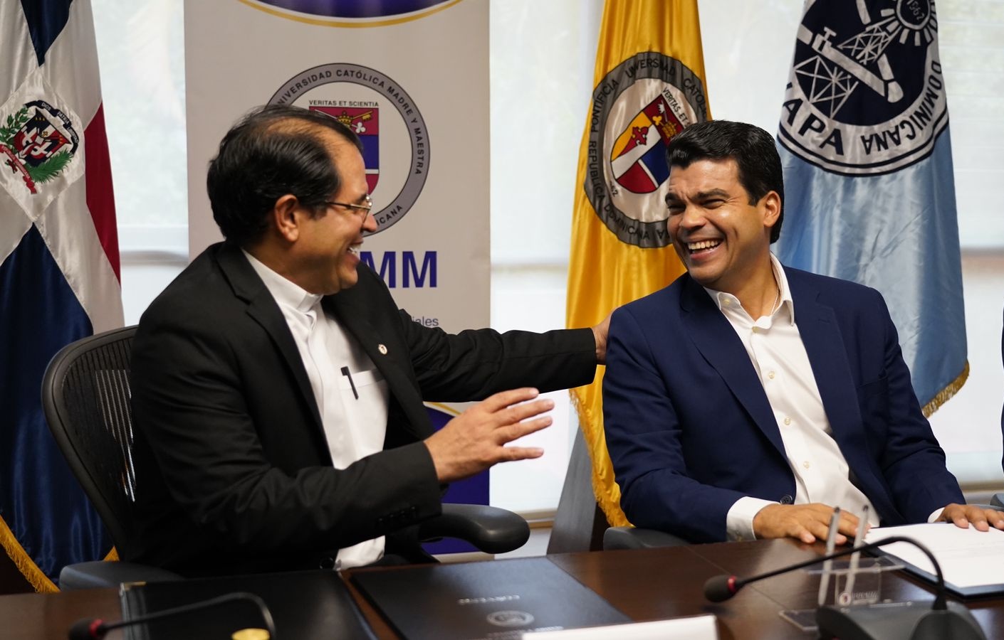 INAPA firma convenio de colaboración con la PUCMM para desarrollar