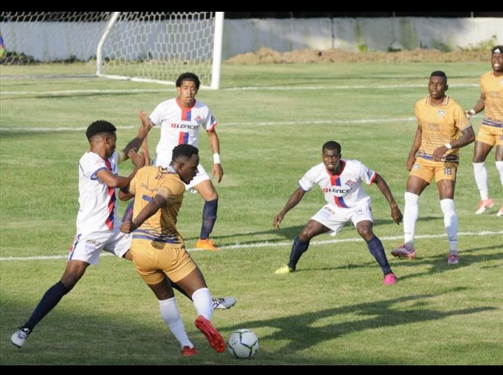 partido final del campeonato de la Liga Dominicana Fútbol entre Delfines del Este y O&M